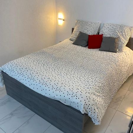 Agreable Studio A Proximite De Paris Et Henri Mondor Créteil Buitenkant foto