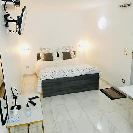 Agreable Studio A Proximite De Paris Et Henri Mondor Créteil Buitenkant foto